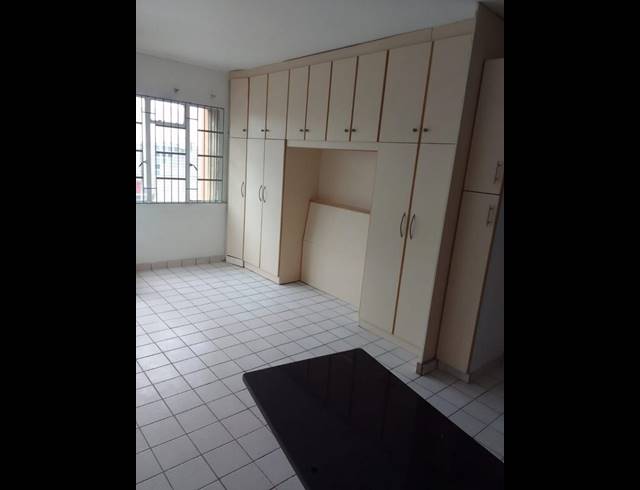 0 BEDROOM APARTMENT FOR SALE IN DURBAN CBD